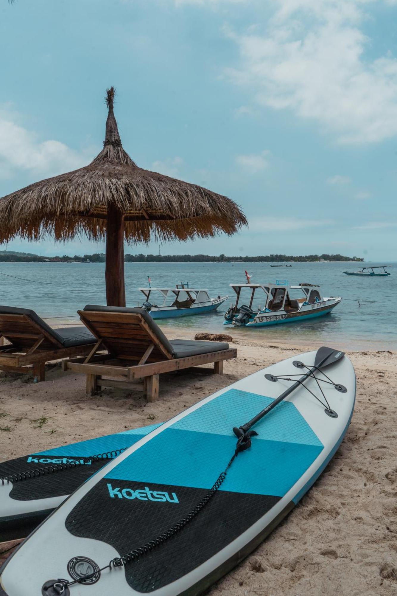 Sunscape Villa - Beachfront And Private Pool Gili Islands Exterior photo