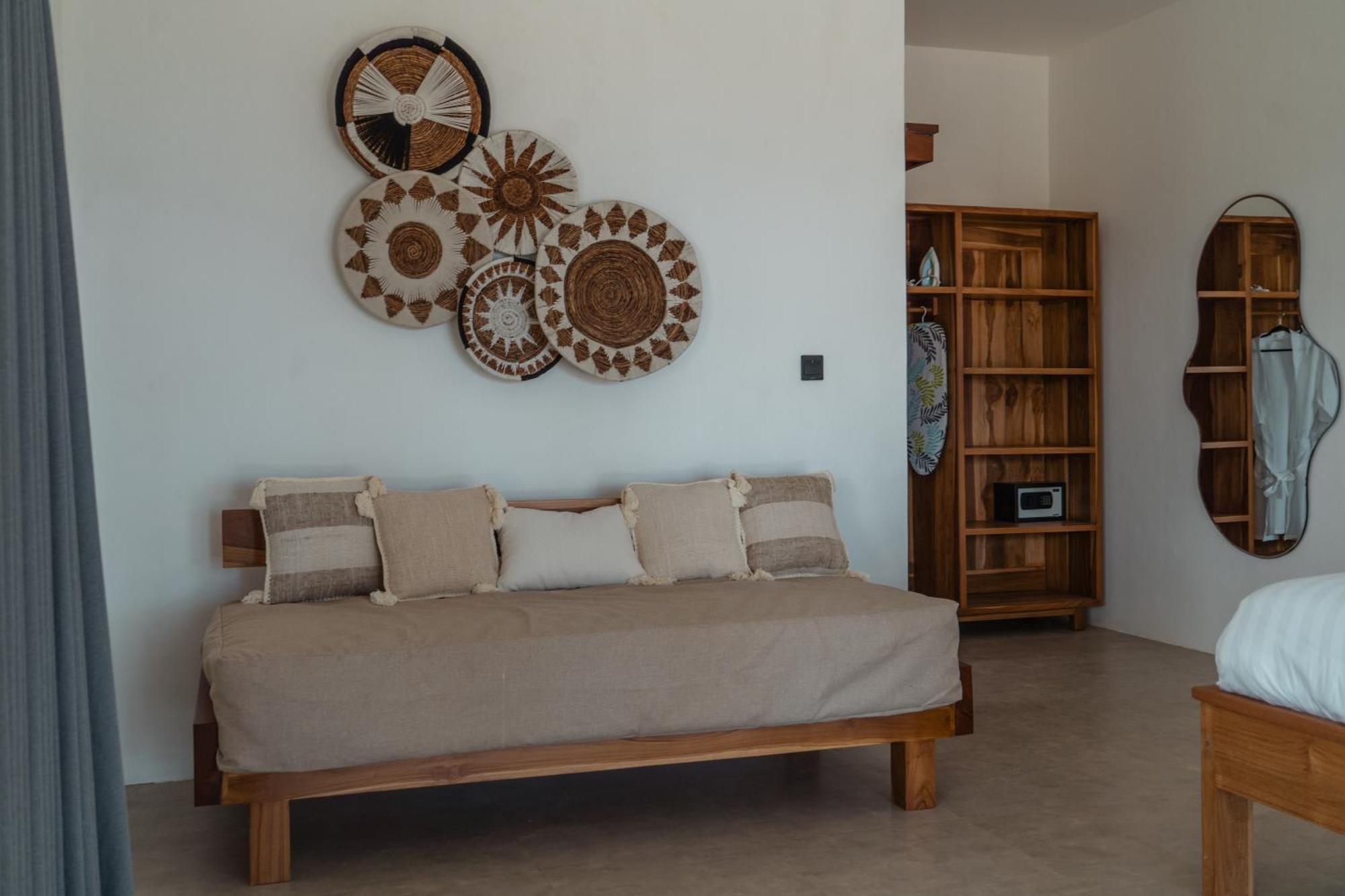 Sunscape Villa - Beachfront And Private Pool Gili Islands Exterior photo